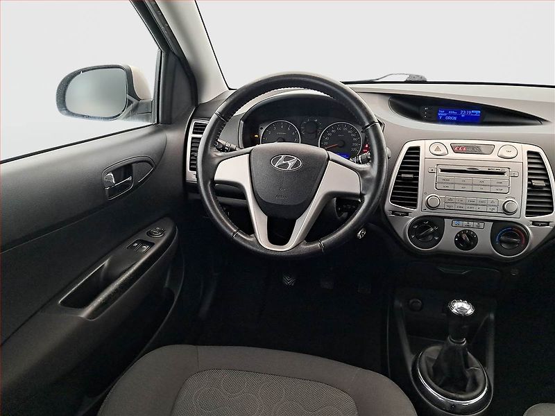 Hyundai i20 (2011) 1.2 - fotka 7 z 17