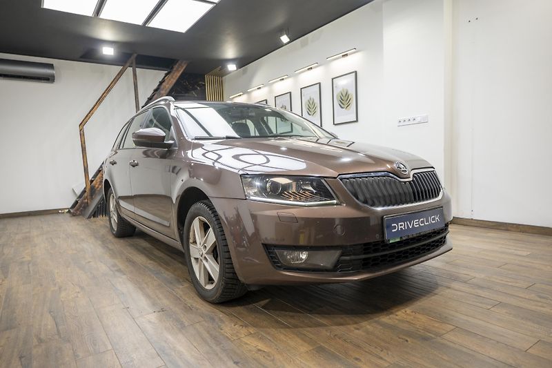 Škoda Octavia 2.0 TDI 110 kW 4x4 - fotka 3 z 35