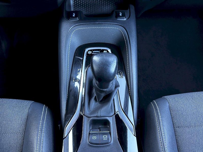 Toyota Corolla (2021) Touring 2.0 Hybrid 112kW e-CVT - fotka 17 z 29