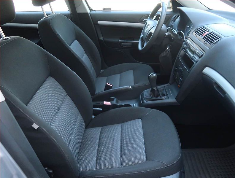 Škoda Octavia (2008) 1.6, po STK, za super cenu - fotka 9 z 17