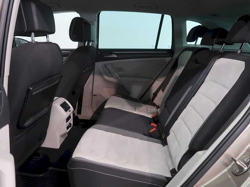 Volkswagen Tiguan (2016) HIGHLINE 2.0TDI 4x4 DSG TAŽNÉ - fotka 15 z 35