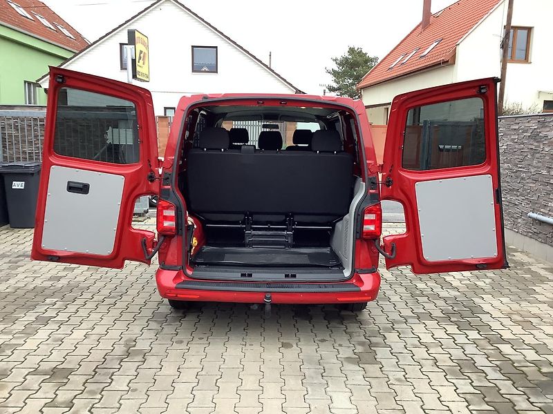 Volkswagen Transporter (2017) T6 Kombi, Webasto, Kamera - fotka 11 z 25