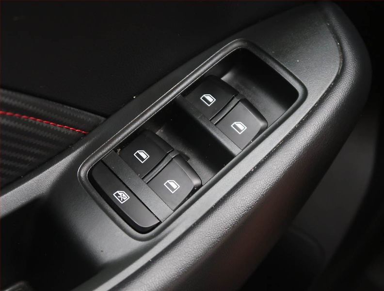 MG ZS (2022) Elegance 1.0 Turbo, Automat - fotka 17 z 18