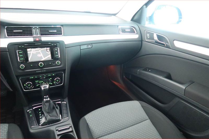 Škoda Superb (2013) Ambition 2.0 TDI, Automat - fotka 8 z 18