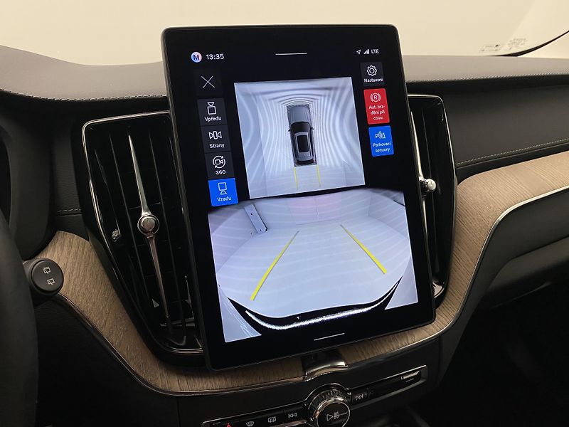 Volvo XC60 T6 AWD RECHARGE BRIGHT ULTRA  - fotka 60 z 67