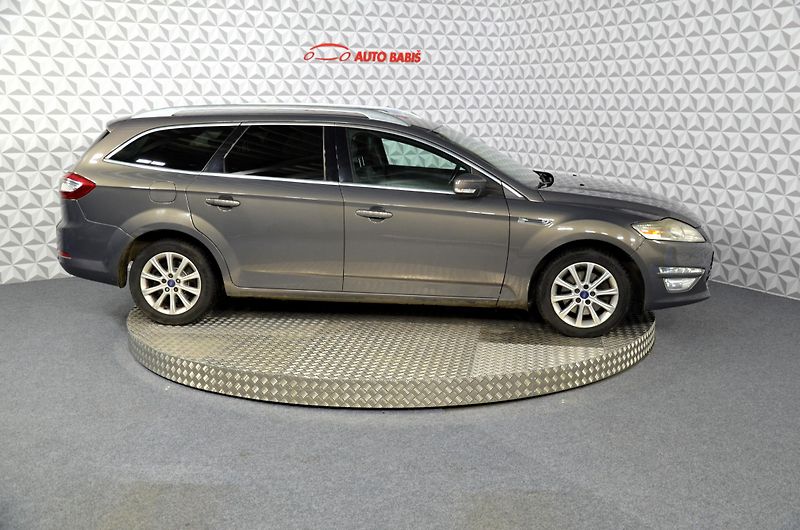 Ford Mondeo (2011) 2.0 TDCi - fotka 4 z 20