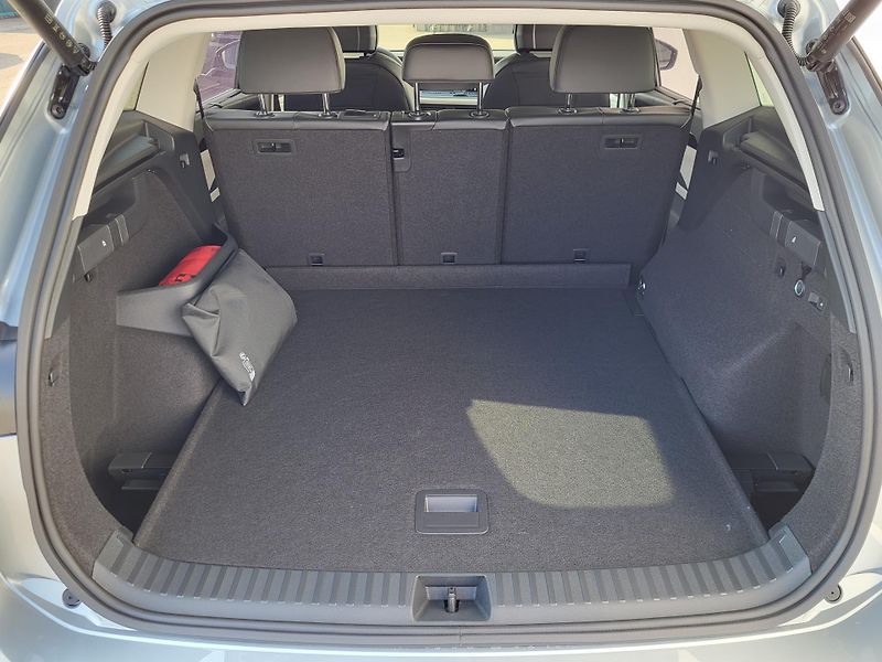 Volkswagen Tayron (2026) Elegance 2,0TDI 142kW4MOT-nové - fotka 8 z 27