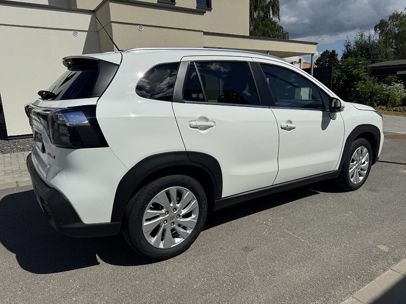 Suzuki S-Cross 1.4 BoosterJet Premium 1maj ČR - fotka 9 z 36