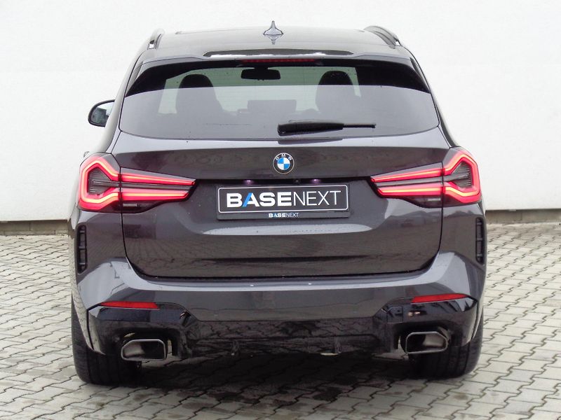 BMW X3 xDrive 30d M-Sport - fotka 4 z 23