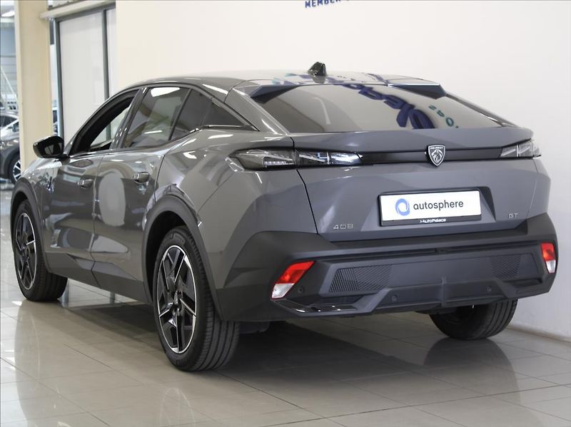 Peugeot 408 1,2 Hybrid 145k. GT-line 32tkm - fotka 3 z 24