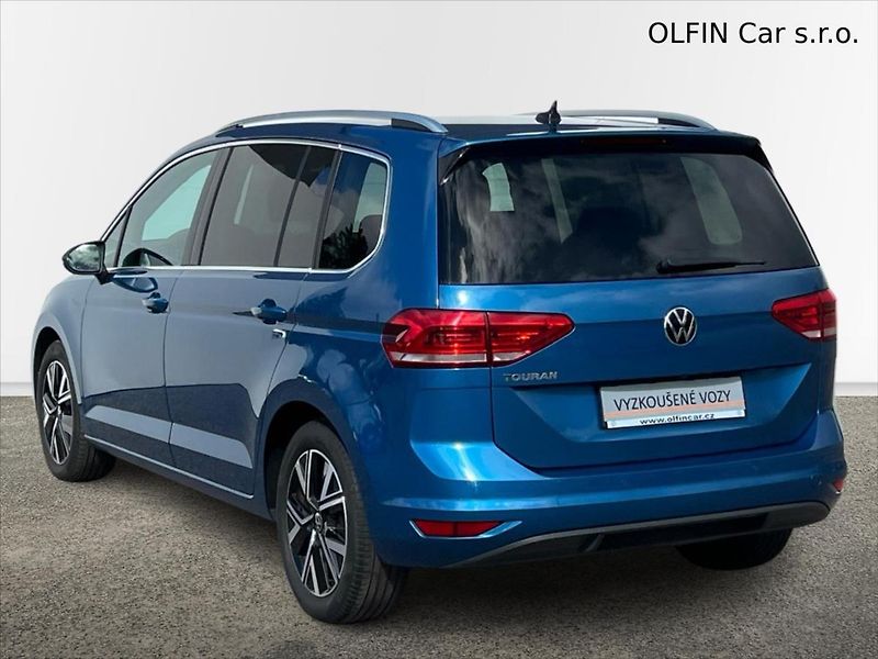 Volkswagen Touran 1,5 TSi 110kW HIGHLINE - fotka 9 z 27