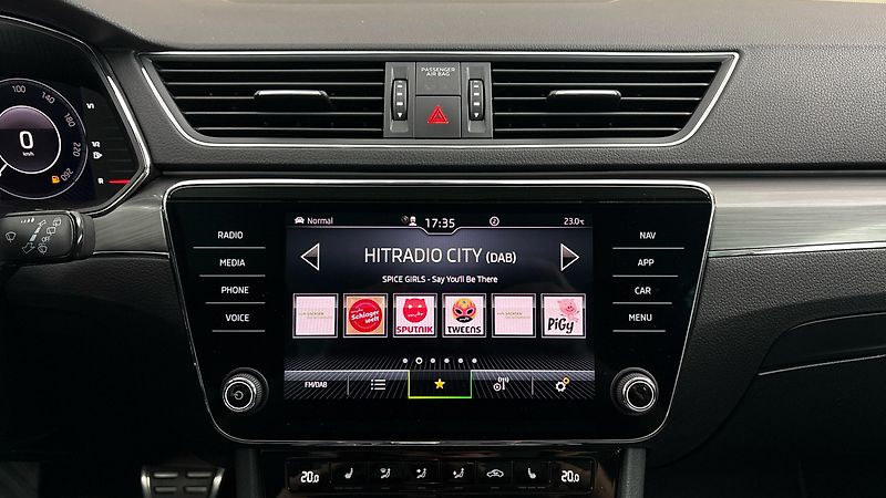 Škoda Superb 2.0 TDI DSG 4x4 Scout Combi - fotka 11 z 33