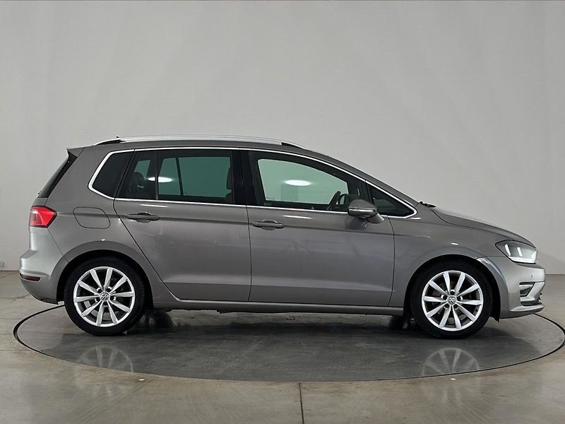 Volkswagen Golf Sportsvan Highline - fotka 16 z 28