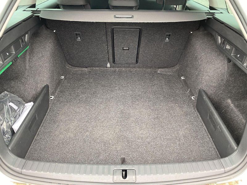Škoda Octavia (2022) Combi 2.0 TDI 4x4 DSG Style+ - fotka 31 z 36