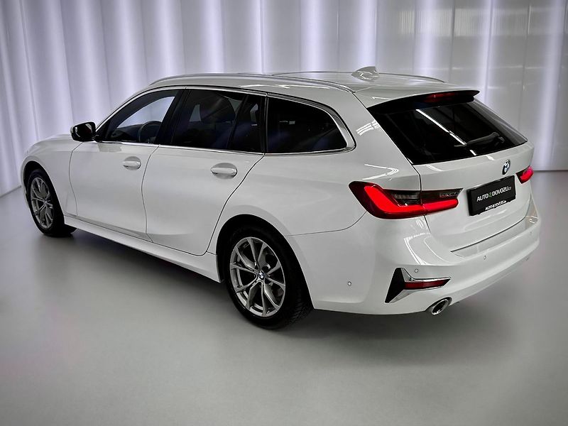 BMW Řada 3 320d xDrive AT LUXURY LINE, PA - fotka 5 z 29