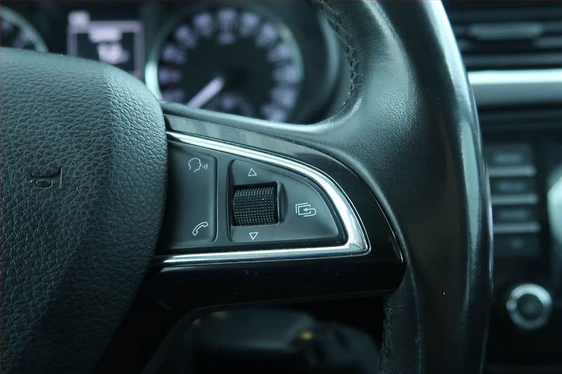 Škoda Octavia (2014) 2.0 TDI, 4X4, Xenony - fotka 18 z 21