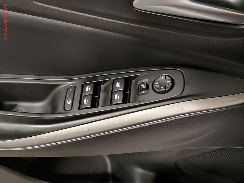Opel Grandland (2022) 1.2T, 2.maj,ČR, GS Line - fotka 17 z 18