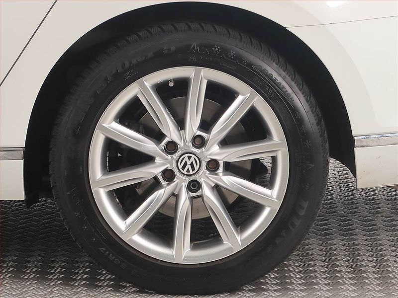 Volkswagen Passat (2015) Highline 2.0 TDI, 4X4 - fotka 15 z 17