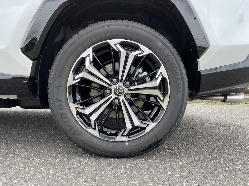 Toyota RAV4 2.5 Plug-in Hybrid Selection - fotka 11 z 29