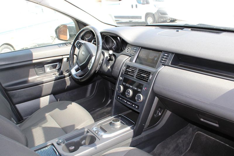 Land Rover Discovery Sport (2018) 2,0TD AUTOMAT KLIMA TEMPOMAT - fotka 14 z 16