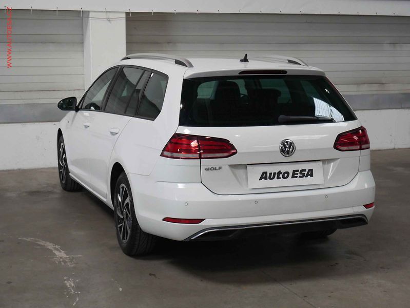 Volkswagen Golf (2019) 2.0TDi, DSG - fotka 4 z 20