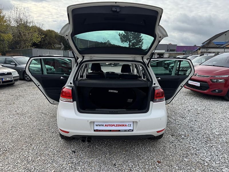 Volkswagen Golf 1,4TSi,rezervace - fotka 12 z 34