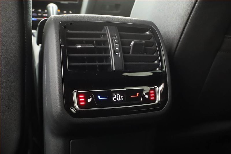 Volkswagen Arteon (2023) R-line 2.0 TDI - fotka 12 z 20