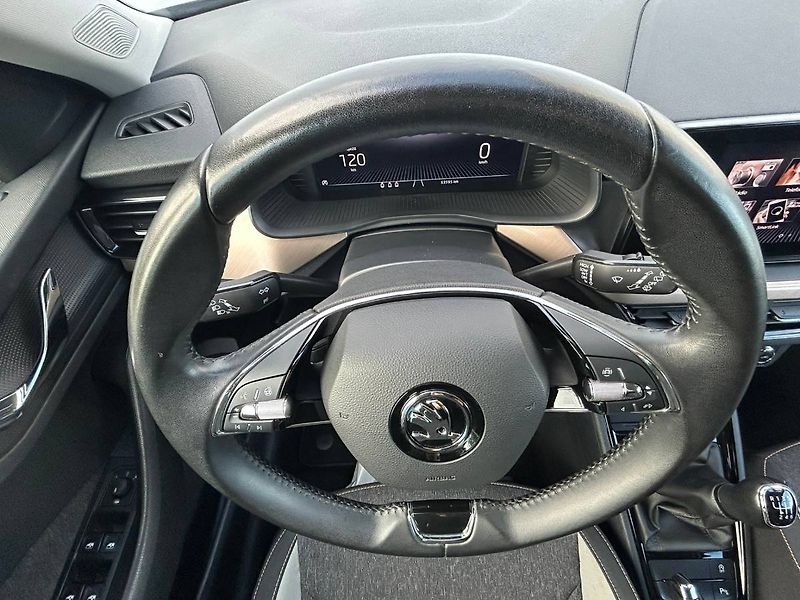 Škoda Kamiq (2023) 1.5 TSI 110kW TAŽNÉ - fotka 7 z 29