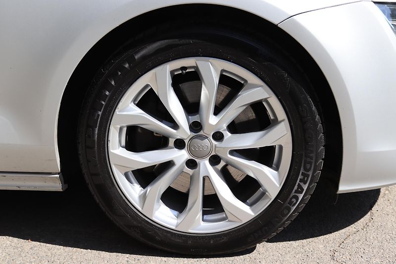 Audi A7 3.0TDI V6 QUATTRO 180kW DPH - fotka 18 z 50