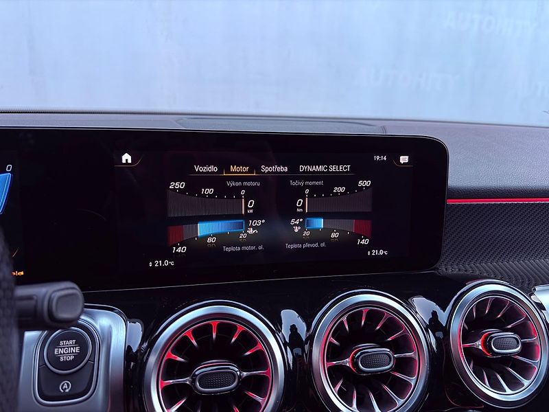 Mercedes-Benz GLB 35 AMG 4Matic 8G, ČR, 1.Maj, S - fotka 25 z 32