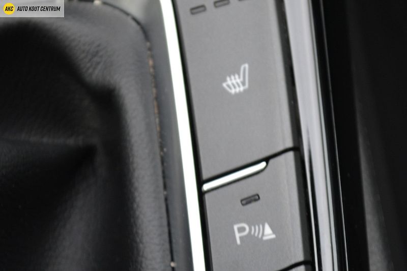 Hyundai i30 WG 1,5I MT SMART FAMILY NAVI - fotka 22 z 45
