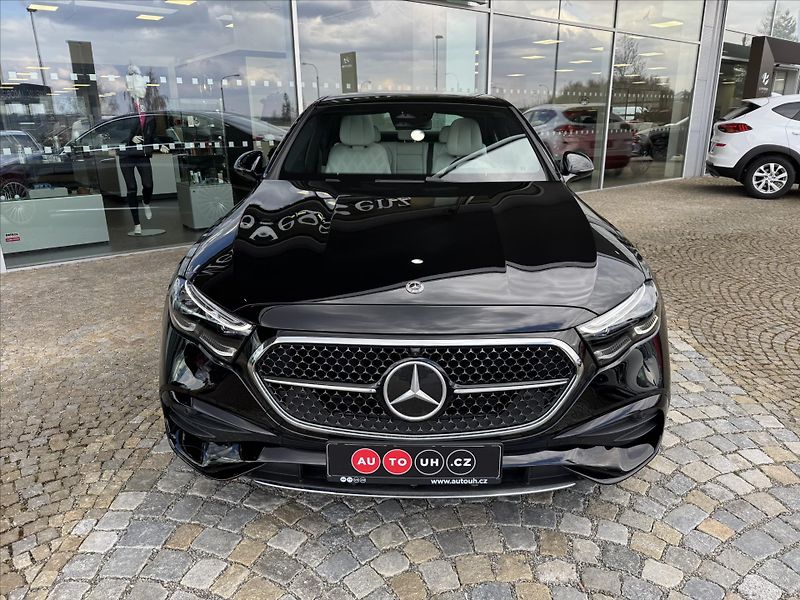 Mercedes-Benz Třídy E E 450 4M*AMG paket*TOP - fotka 2 z 43