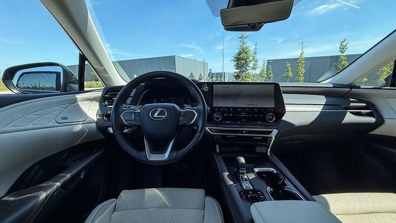 Lexus RX 450h plus 450H 2,5 PHEV LUXURY - fotka 23 z 29