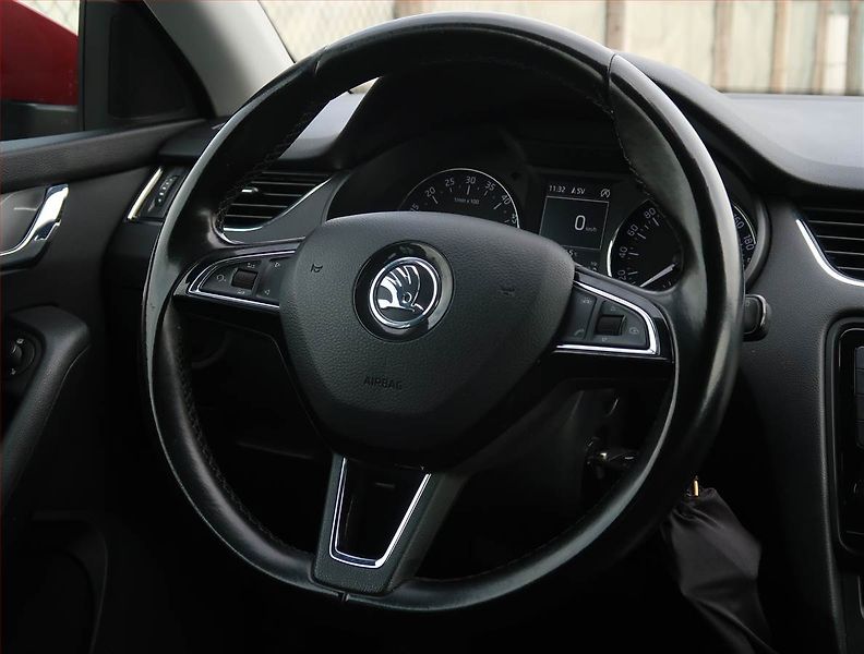 Škoda Octavia (2015) Ambition Plus 2.0 TDI, 4X4 - fotka 18 z 19