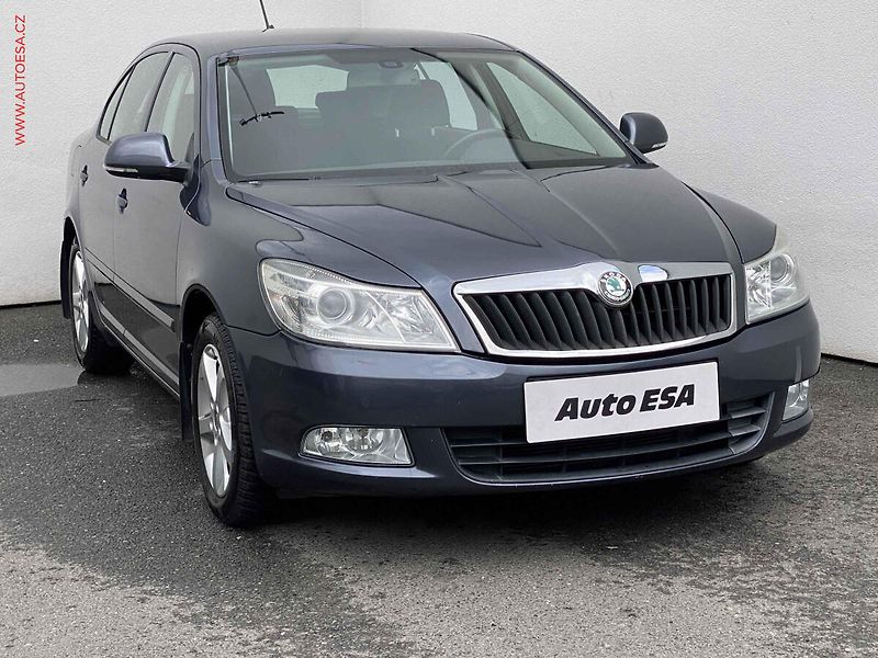 Škoda Octavia (2011) 1.6 TDi, ČR, Elegance - fotka 1 z 18