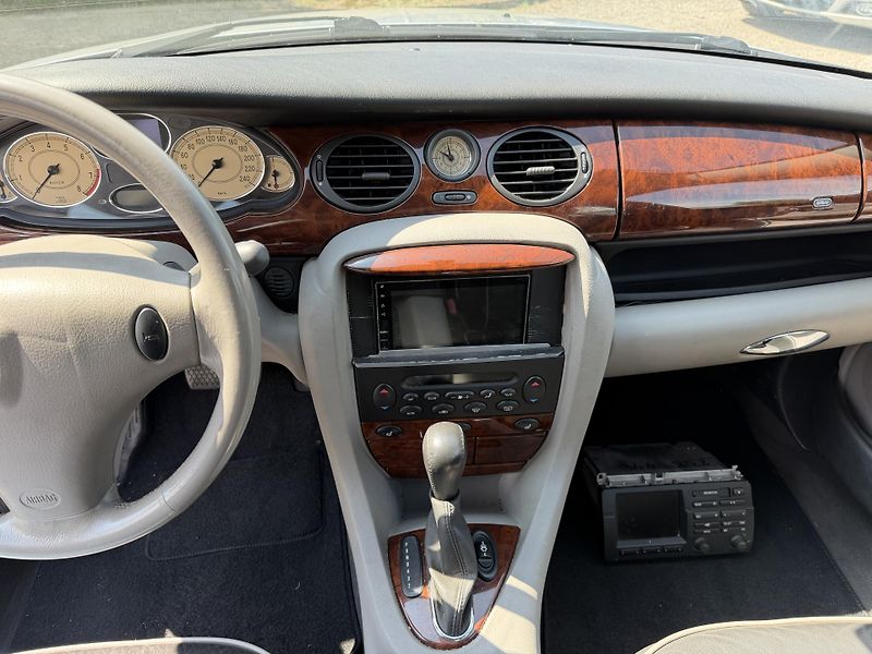 Rover 75 2.0i - fotka 18 z 23