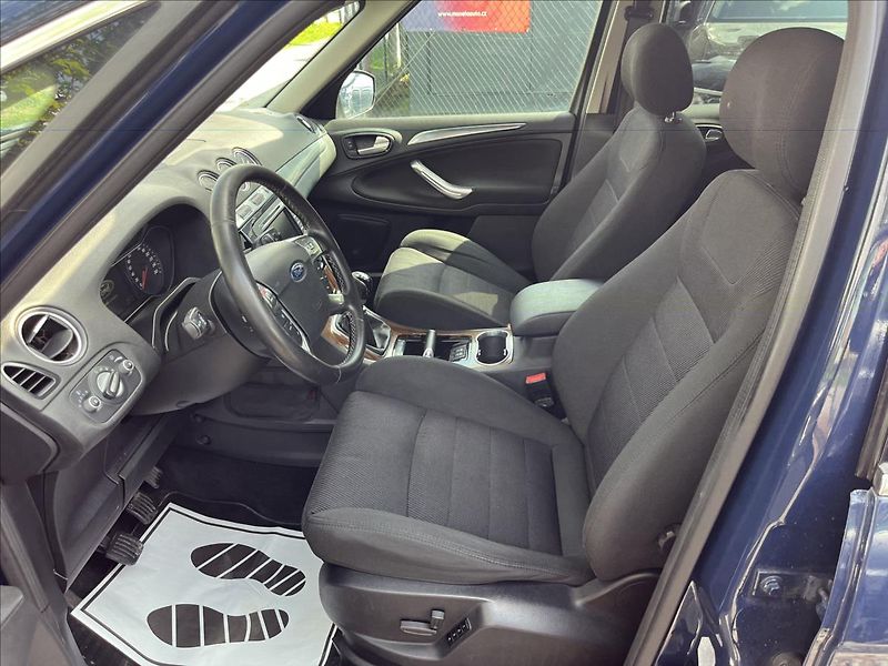 Ford S-MAX 2,2 TDCi 147kW  ACC,Xenon,Navi - fotka 11 z 45