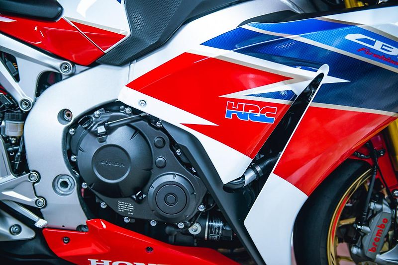 Honda CBR 1000 RR SP 1 MAJITEL  - fotka 15 z 40