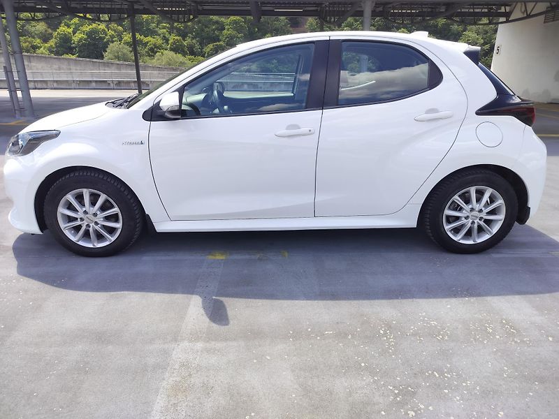 Toyota Yaris 1.5 Hybrid - fotka 4 z 27