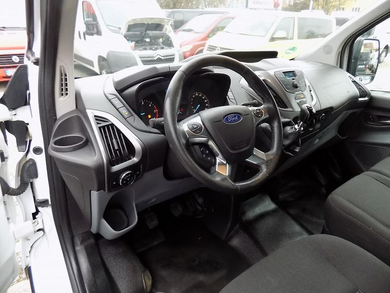 Ford Transit Custom 2,2 TDCI 92 KW L2H1 9 MÍST - fotka 23 z 50