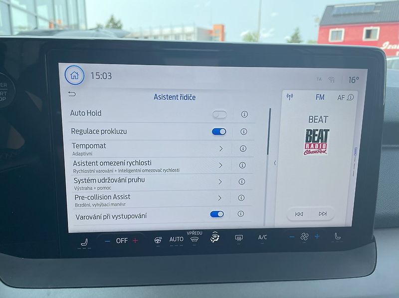 Ford Tourneo Courier Titanium, Tourneo, 43 kWh Elek - fotka 11 z 24