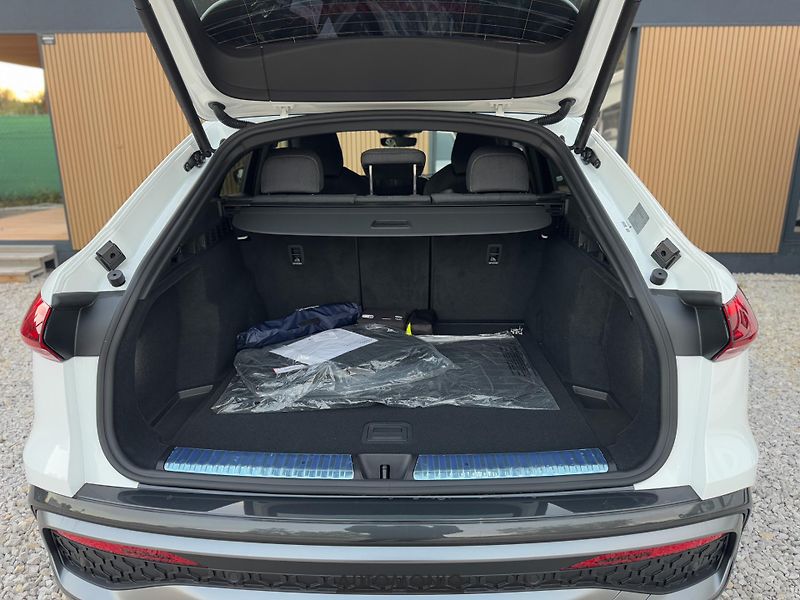 Audi Q5 (2025) Sportback 40TDI Quattro S-Line - fotka 13 z 29