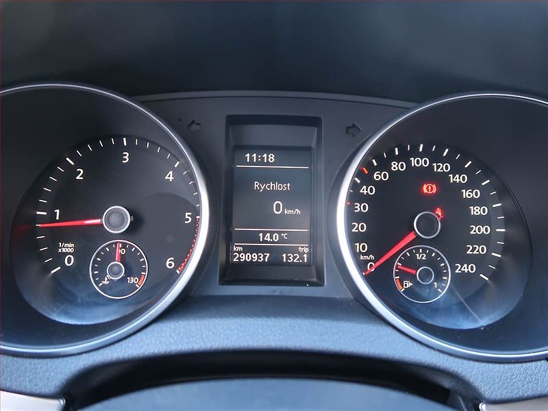 Volkswagen Golf (2010) 1.6 TDI, Serv.kniha - fotka 11 z 14
