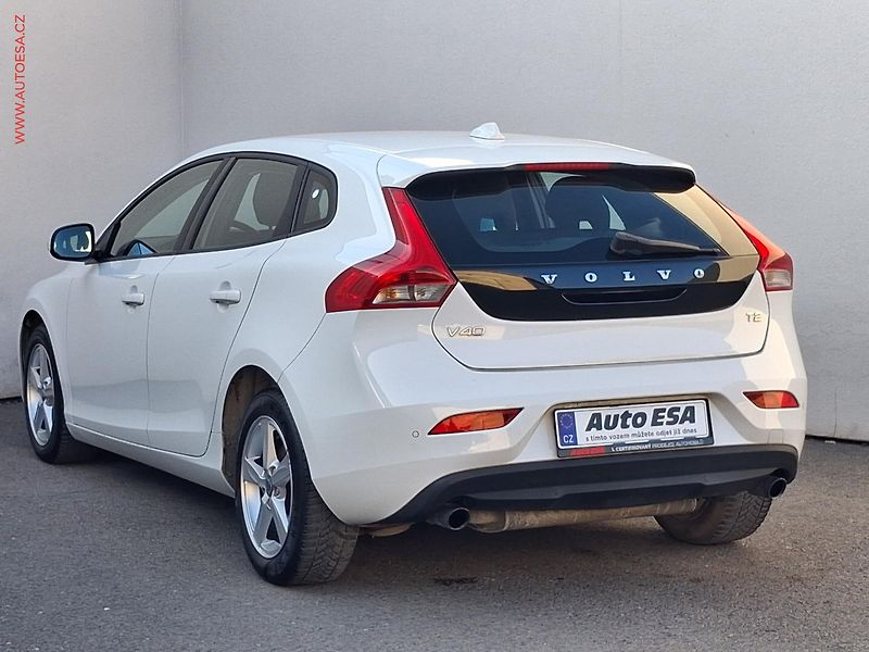 Volvo V40 (2013) 1.6 T2, Navi, bixen - fotka 6 z 15