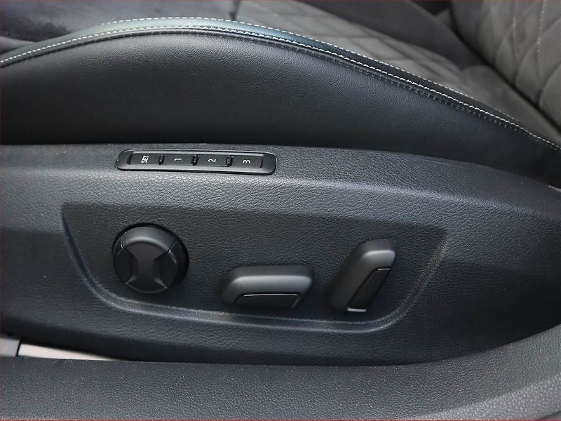 Škoda Superb (2022) Sportline 2.0 TDI - fotka 19 z 26