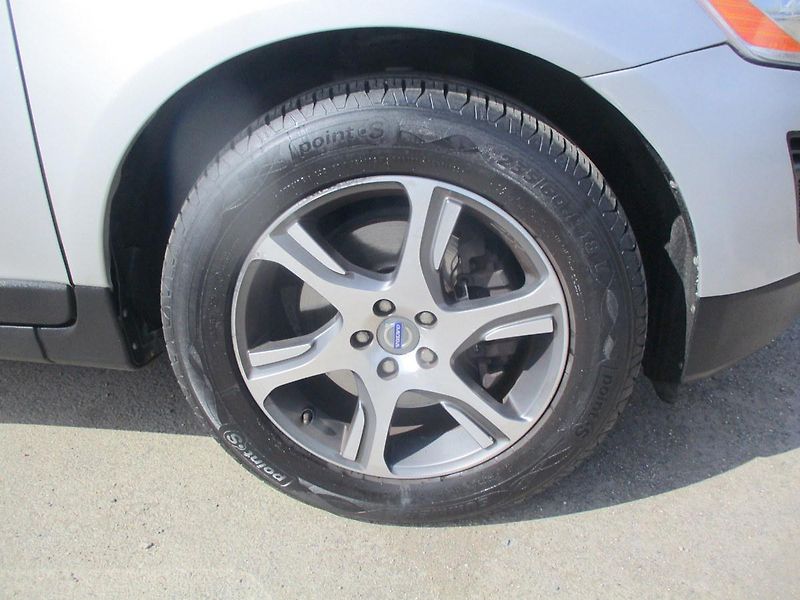 Volvo XC60 2.4 D5*AWD*NAVI*198 tkm*SUMMUM - fotka 29 z 56