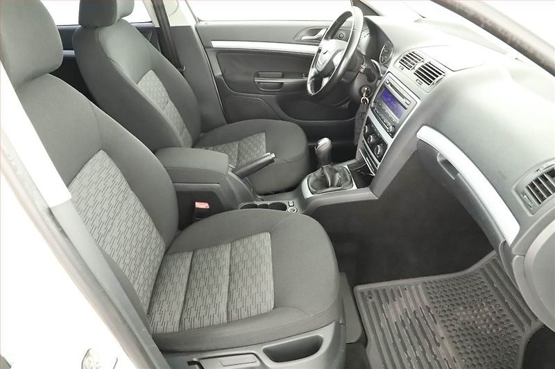 Škoda Octavia (2011) 2.0 TDI, nová STK, Tažné - fotka 7 z 12