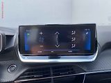 Peugeot 2008 (2020) 1.2 PT, Allure, navi, kamera - náhled 18