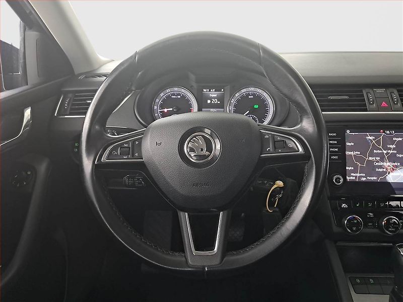 Škoda Octavia (2018) 1.6 TDI, Automat, Navi - fotka 22 z 24