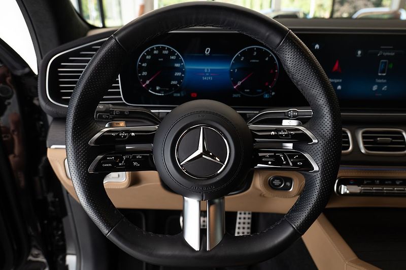 Mercedes-Benz GLS d 4MATIC E-active body control - fotka 6 z 24